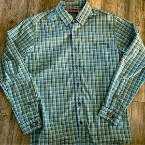 Orvis, Men’s Button Up Size Medium. Lighter material. Great shape.